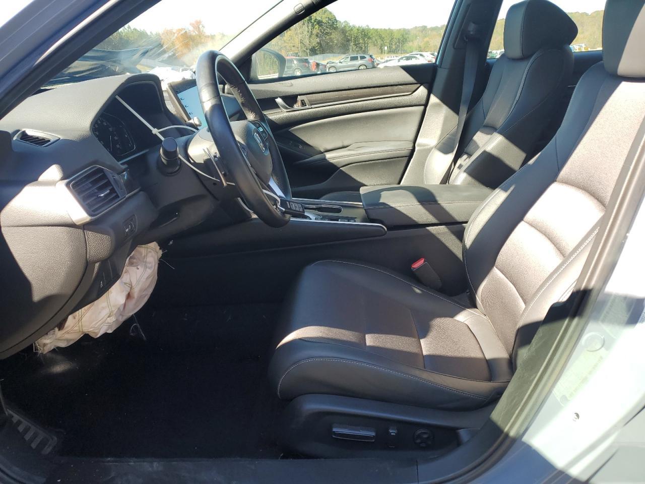 2022 Honda Accord Sport - Image 7