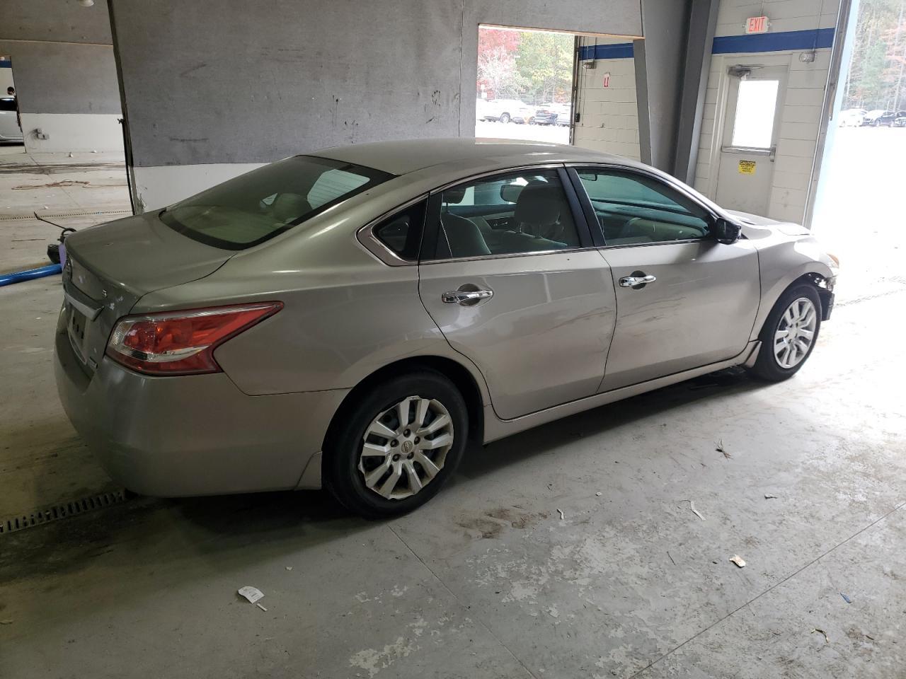 2013 Nissan Altima 2.5 - Image 3