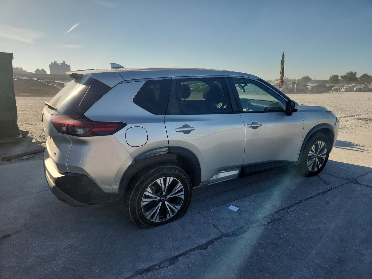2023 Nissan Rogue Sv - Image 3
