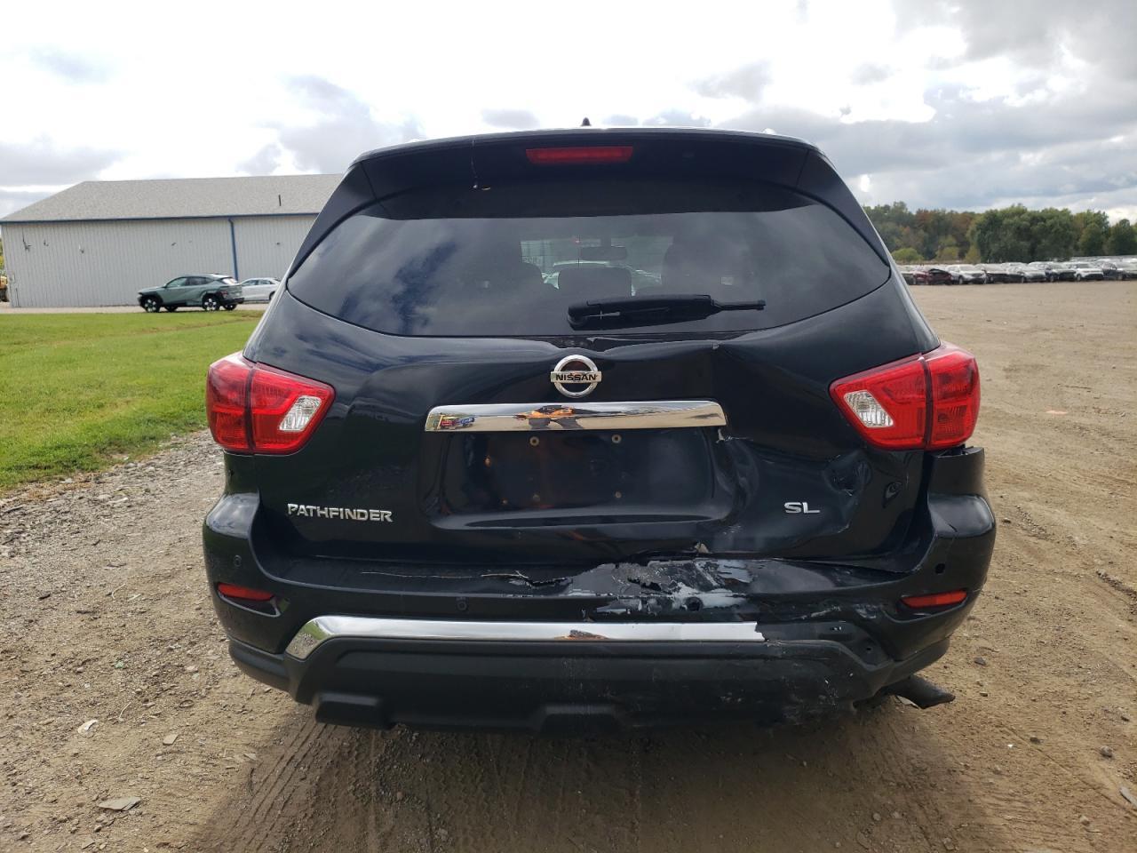 2018 Nissan Pathfinder S - Image 6