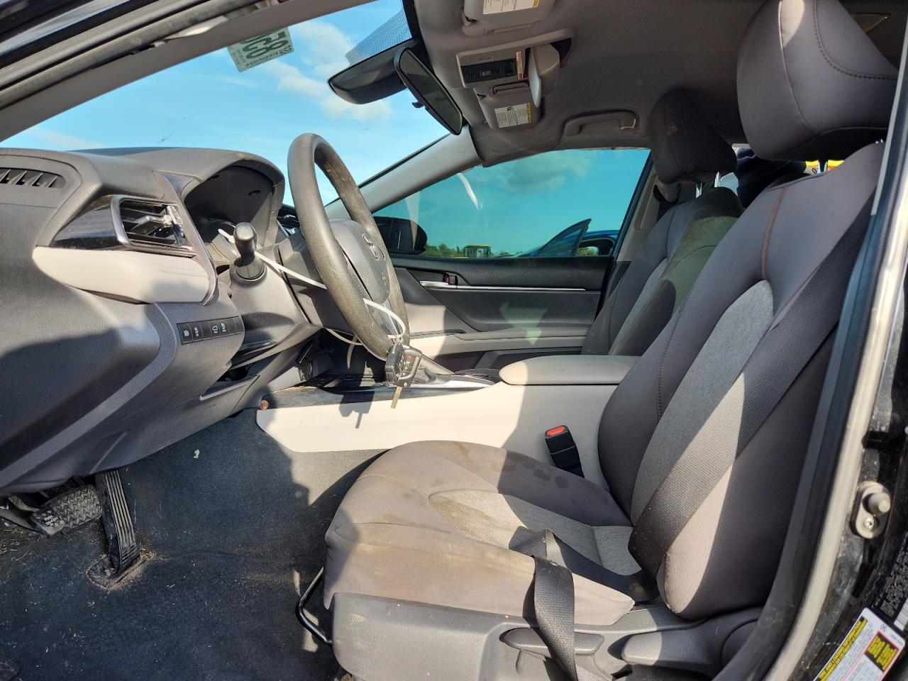 2019 Toyota Camry L - Image 7