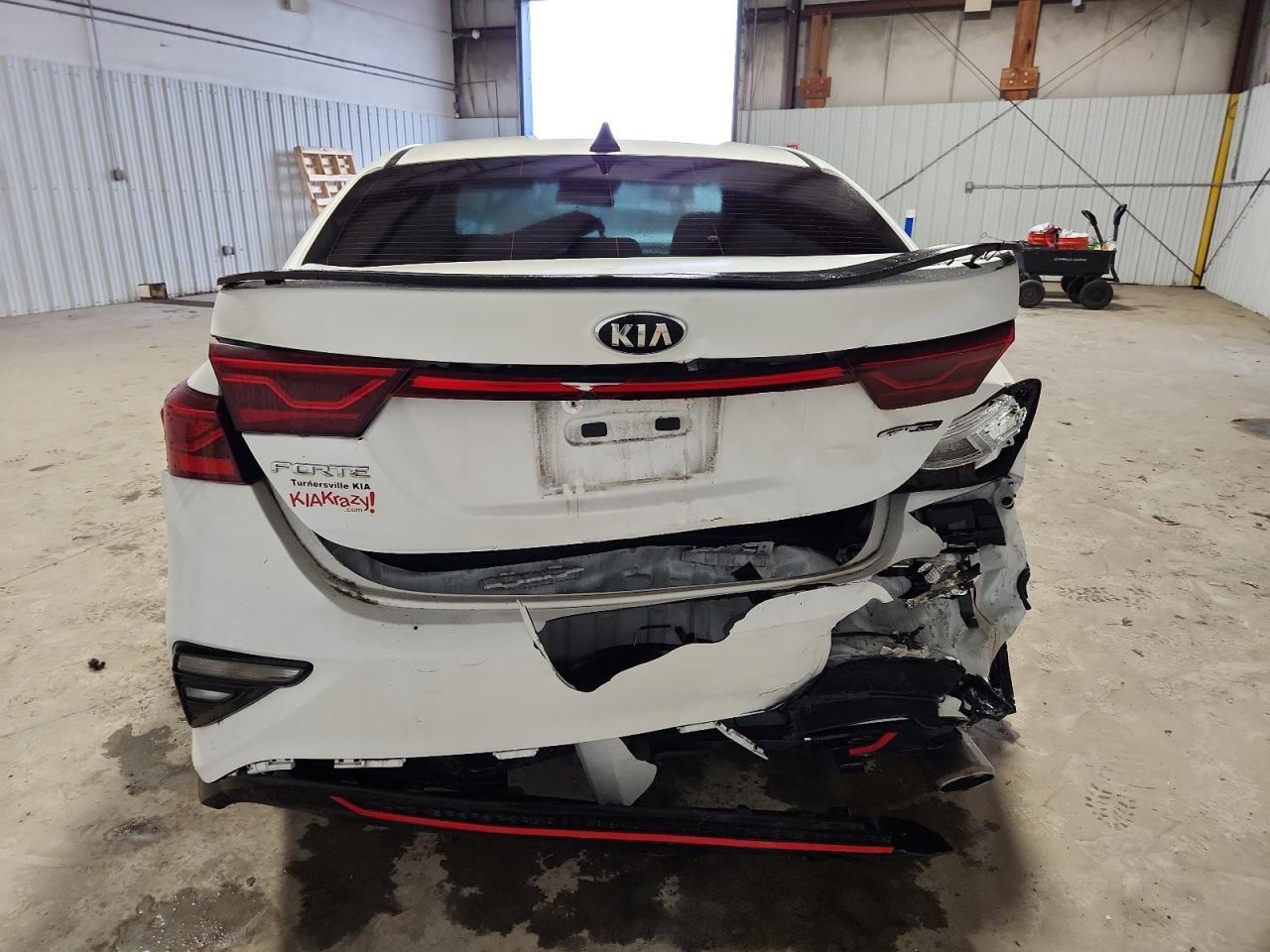 2021 Kia Forte Gt Line - Image 6