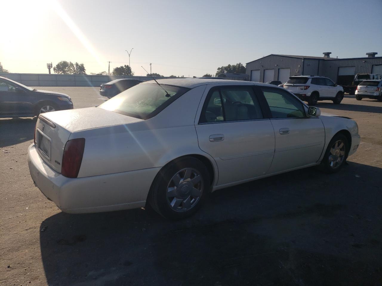 2002 Cadillac Deville Dts - Image 3