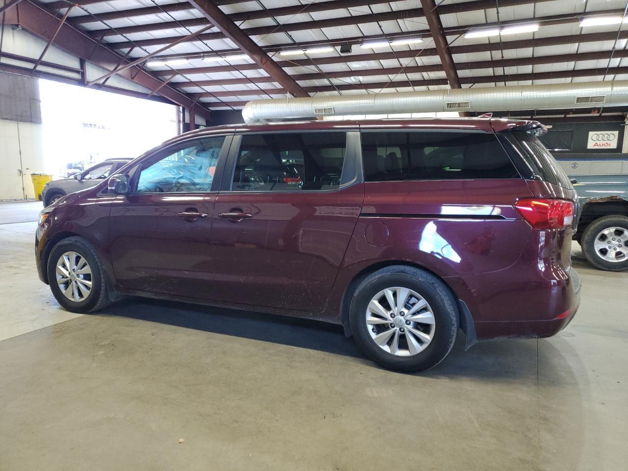 2017 Kia Sedona Lx - Фото 2