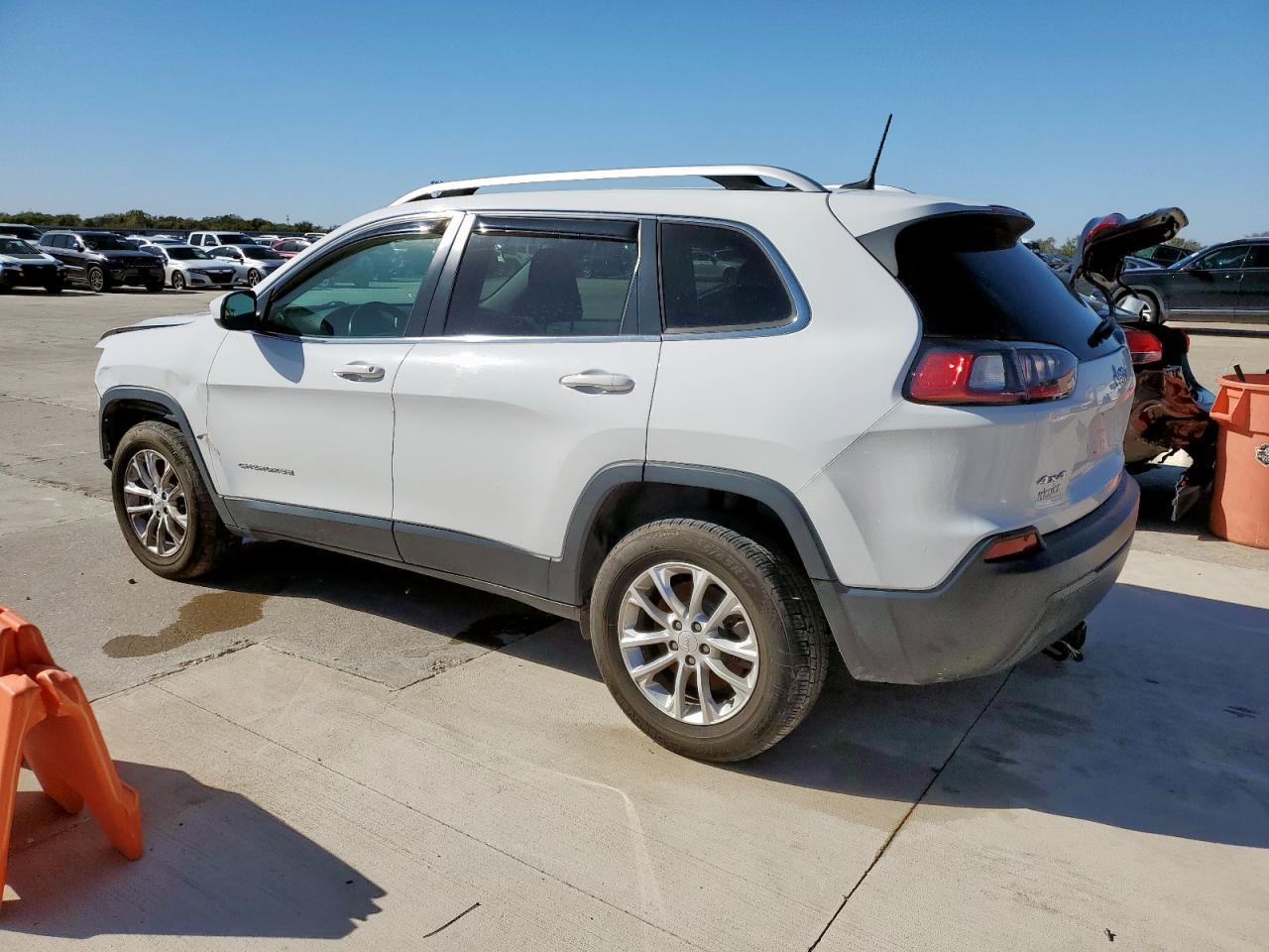 2019 Jeep Cherokee Latitude - Фото 2
