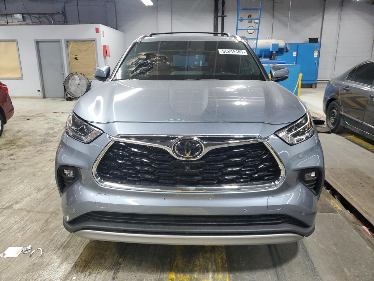 2020 Toyota Highlander Platinum - Фото 5