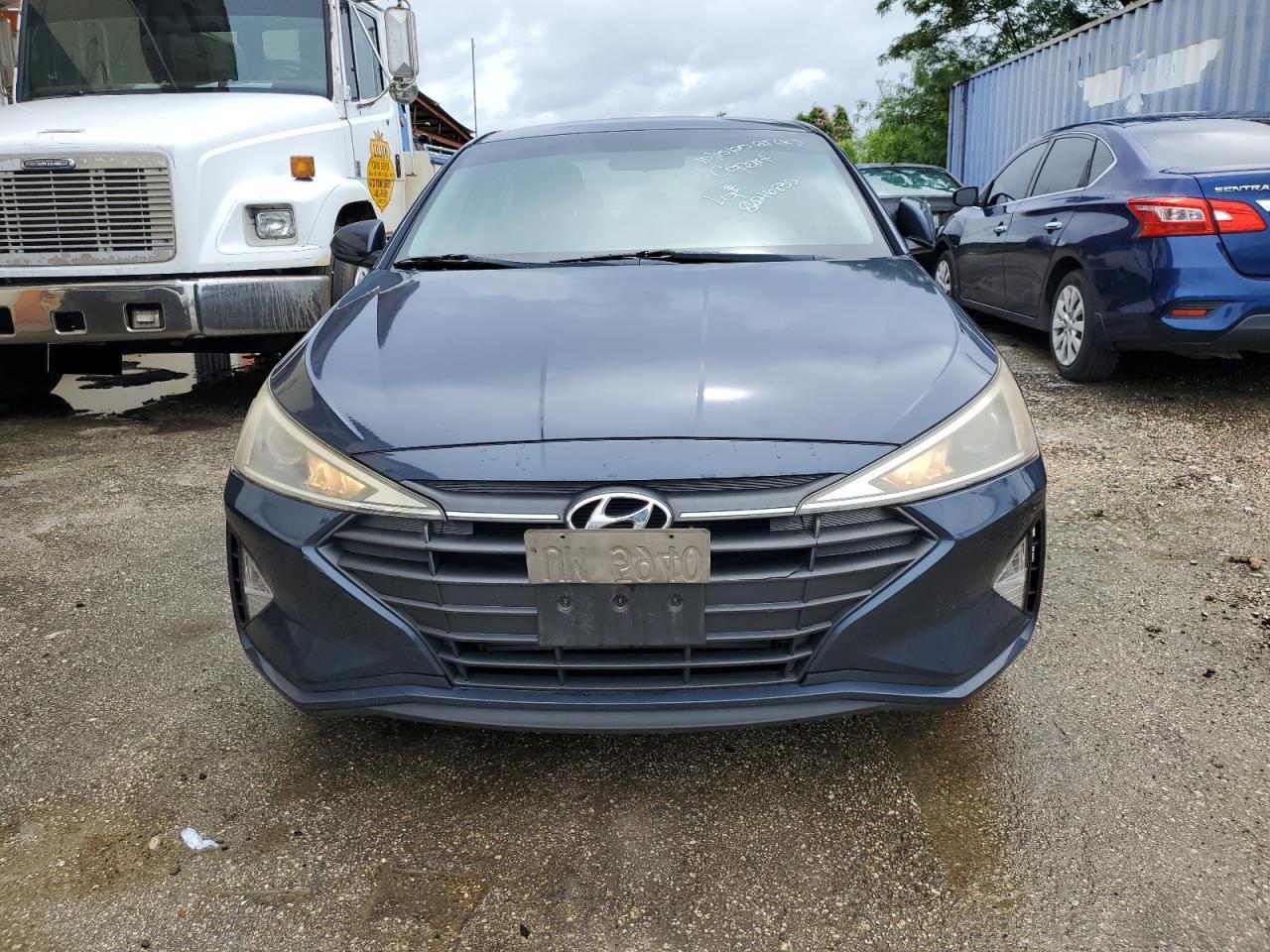 2020 Hyundai Elantra Se - Фото 5
