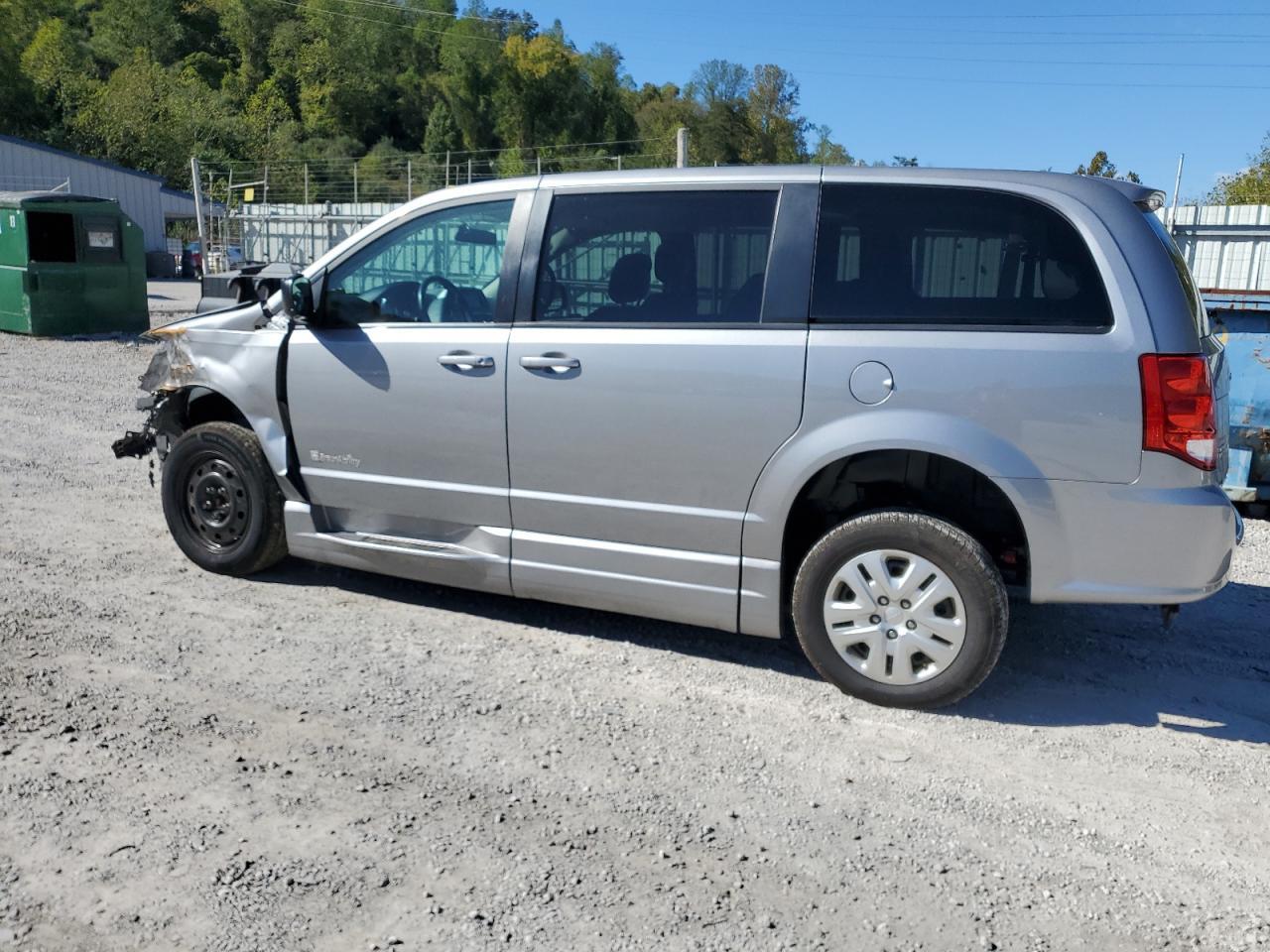2018 Dodge Grand Caravan Se - Image 2