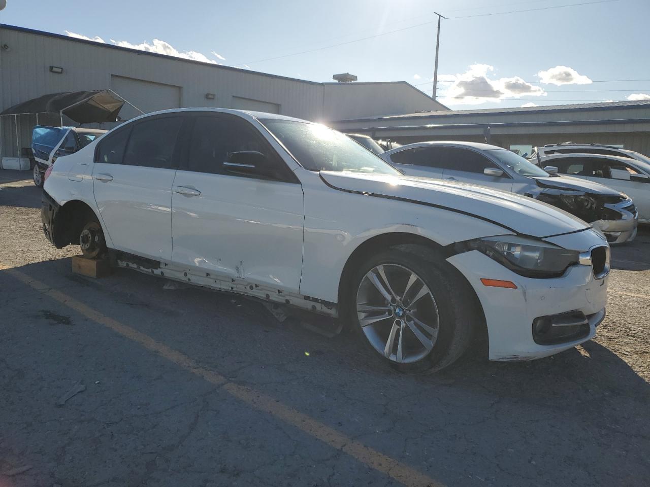 2014 BMW 328 - Фото 4