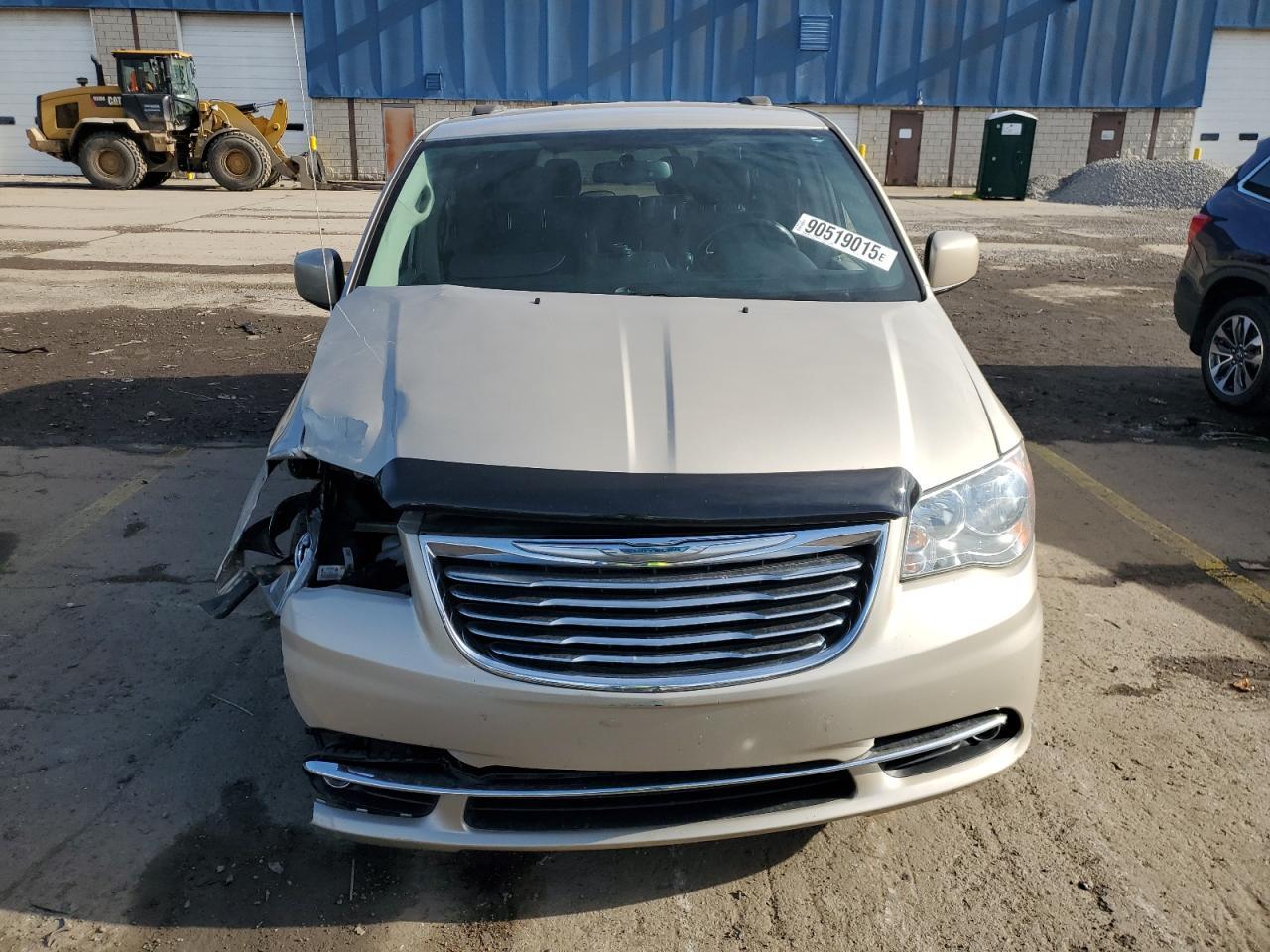 2015 Chrysler Town & Country Touring - Image 5
