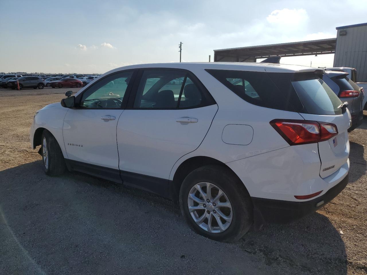 2019 Chevrolet Equinox Ls - Фото 2