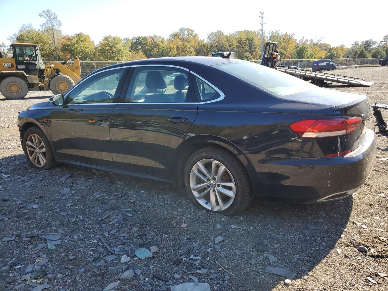 2020 Volkswagen Passat Se - Фото 2