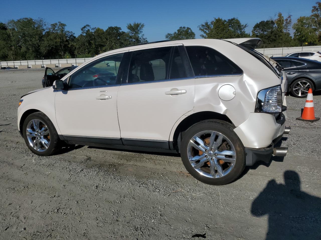 2011 Ford Edge - Image 2