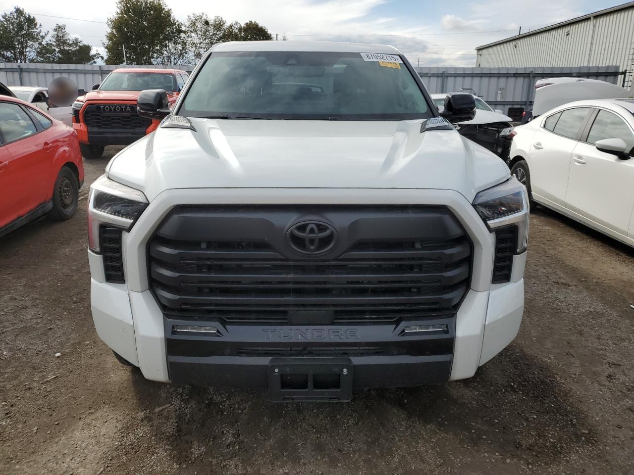 2024 Toyota Tundra Crewmax Limited - Image 5