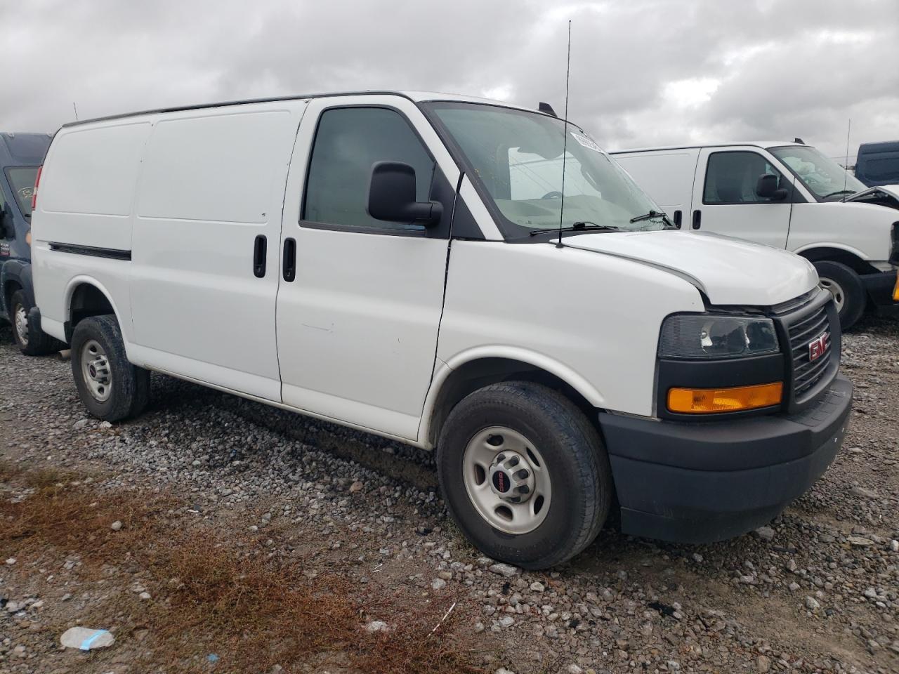 2023 GMC Savana G2500 - Фото 4