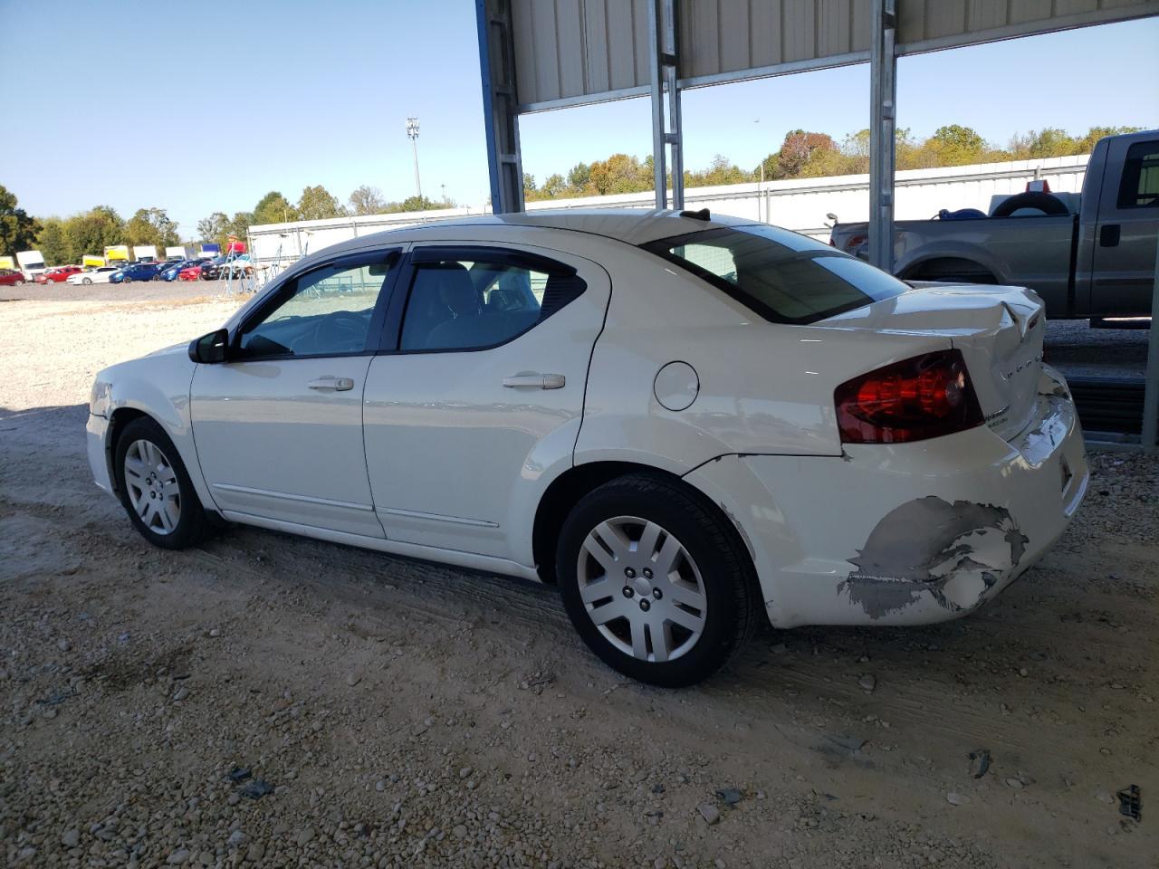 2013 Dodge Avenger - Image 2