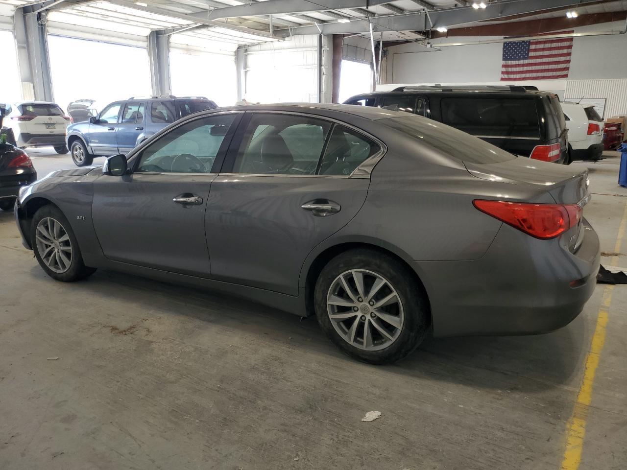 2017 Infiniti Q50 Premium - Image 2