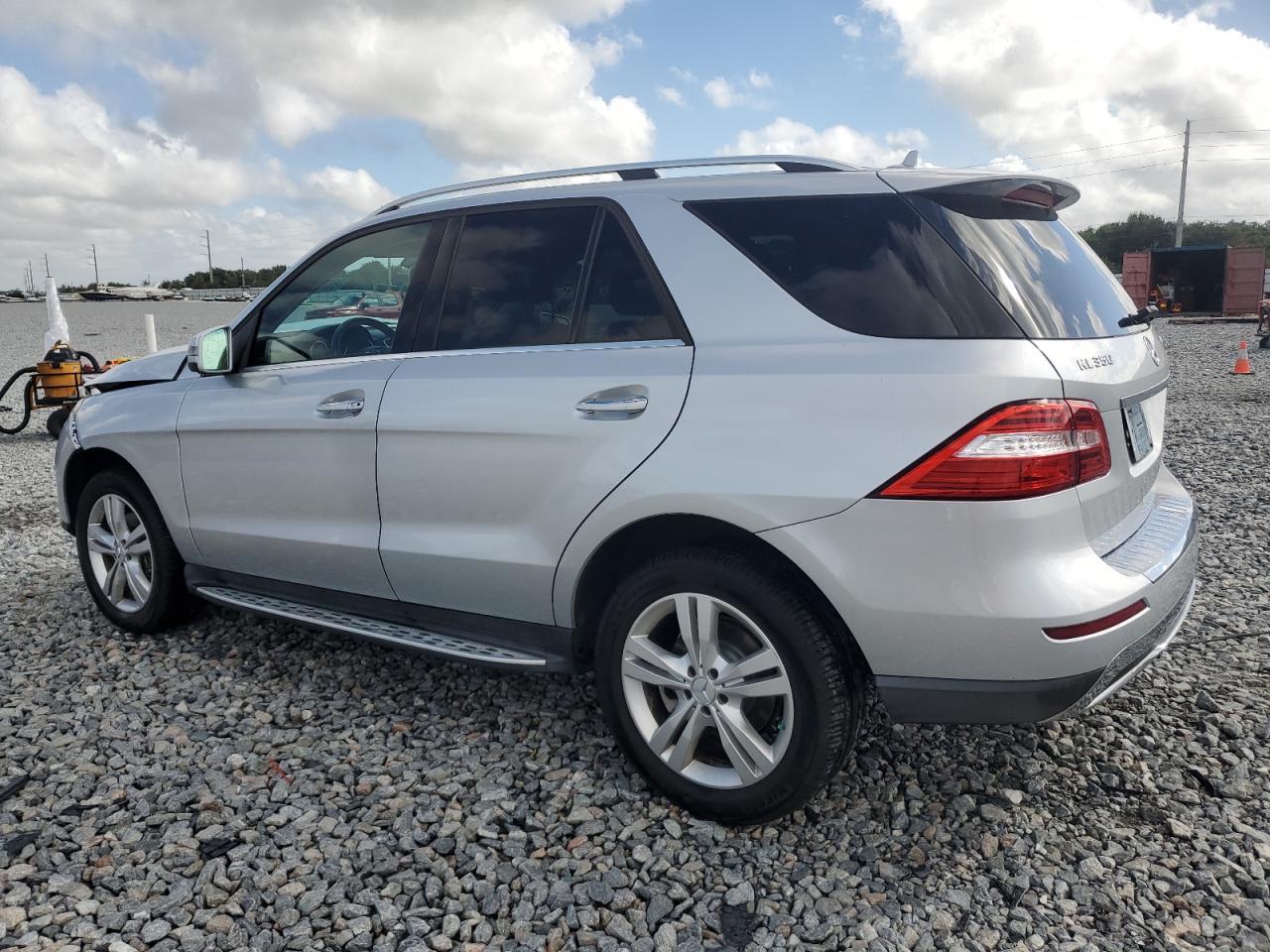 2013 Mercedes-Benz Ml 350 4Matic - Image 2