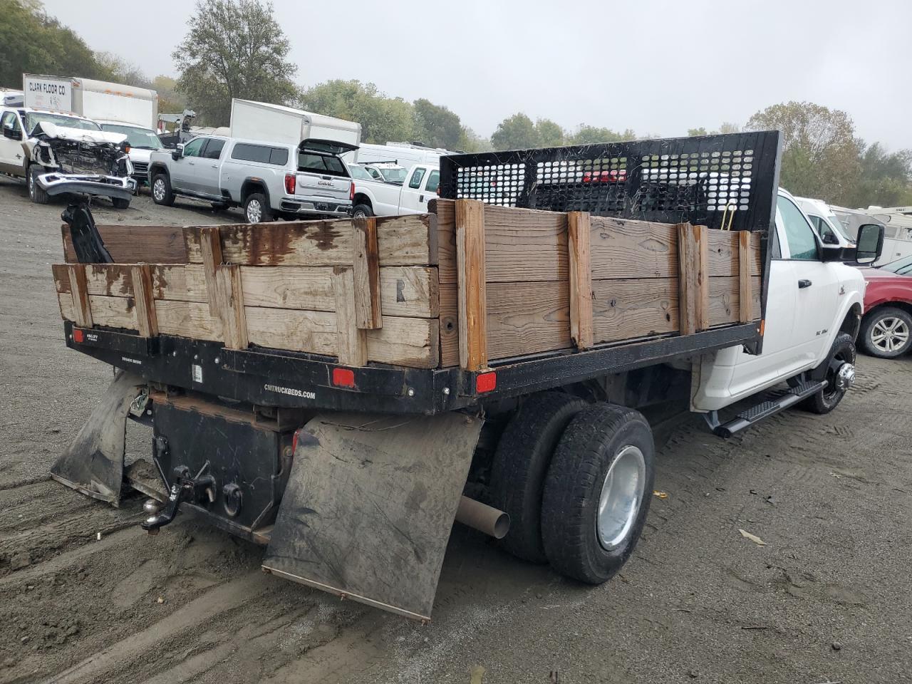 2020 Ram 3500 Flatbed Truck - Фото 3