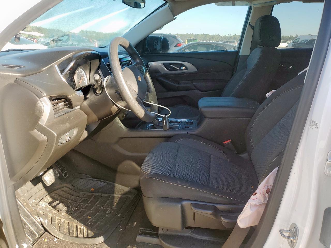 2021 Chevrolet Traverse Ls - Image 7