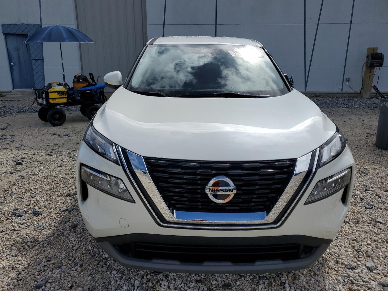 2021 Niss Rogue Sv Fwd - Image 2