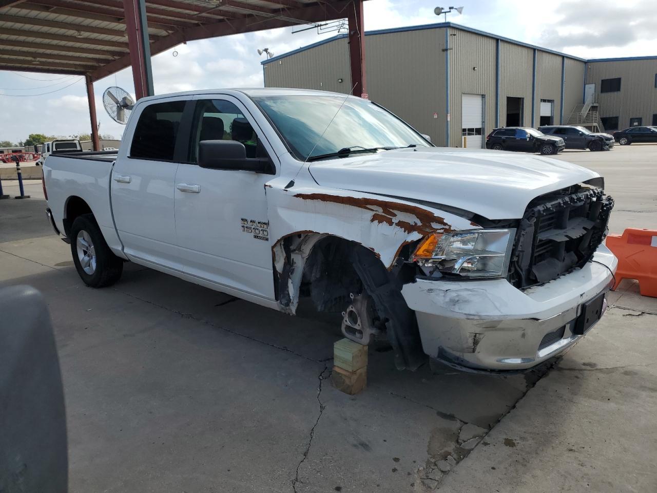 2021 Ram 1500 Classic Slt - Image 4
