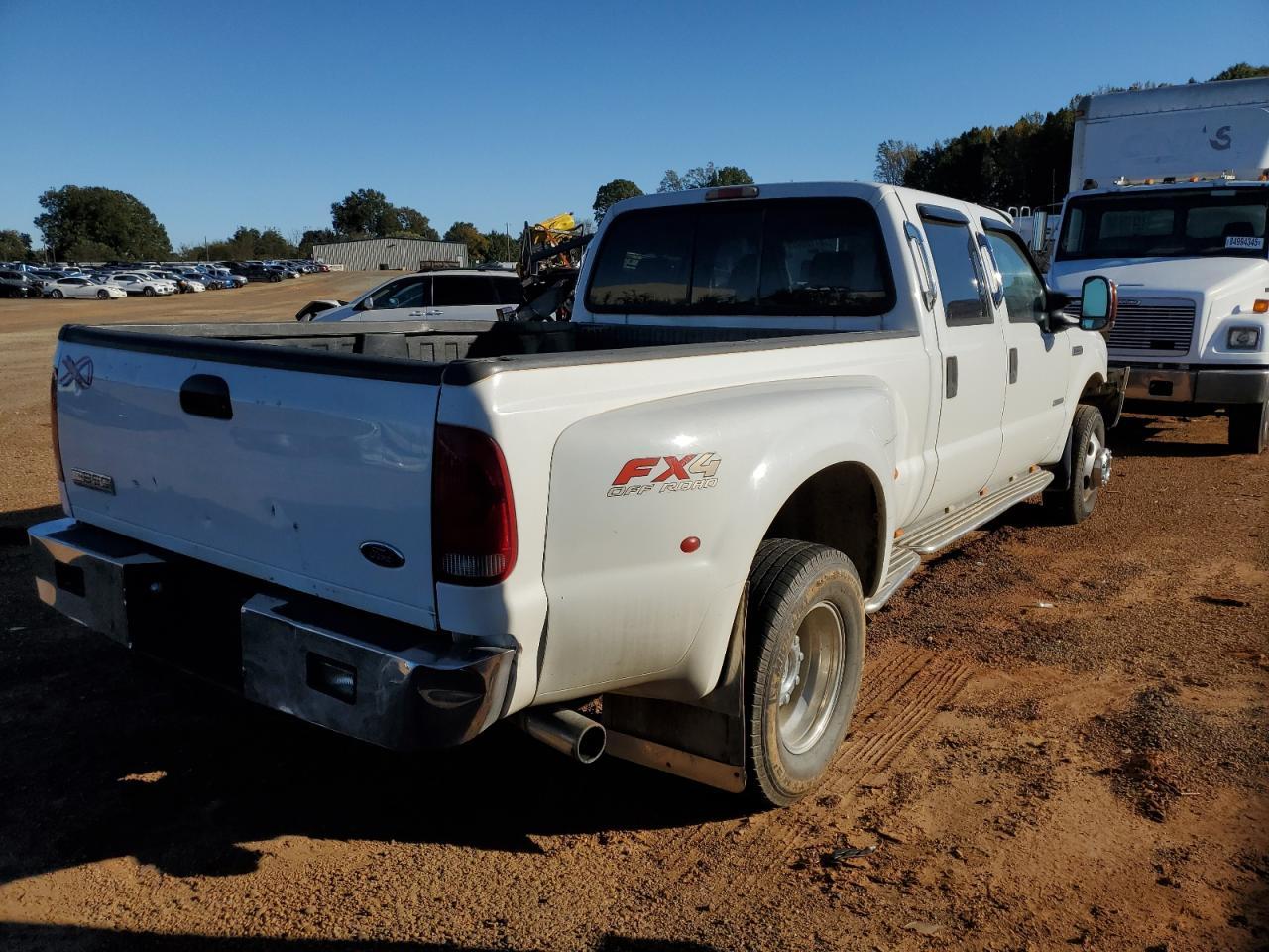 2006 Ford F350 Super Duty - Image 3