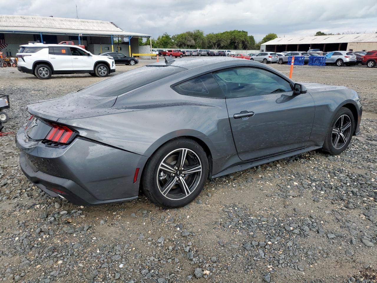 2025 Ford Mustang - Фото 3