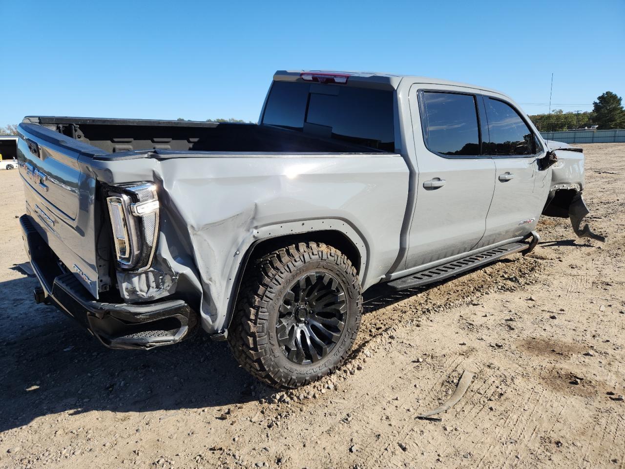2024 GMC Sierra K1500 At4X - Фото 3
