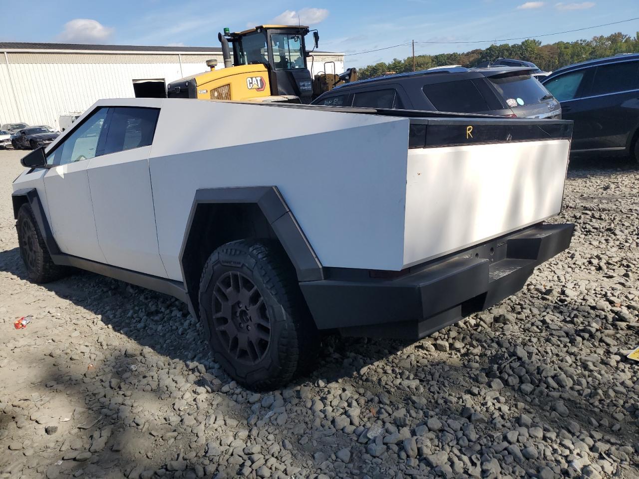 2024 Tesla Cybertruck - Image 2