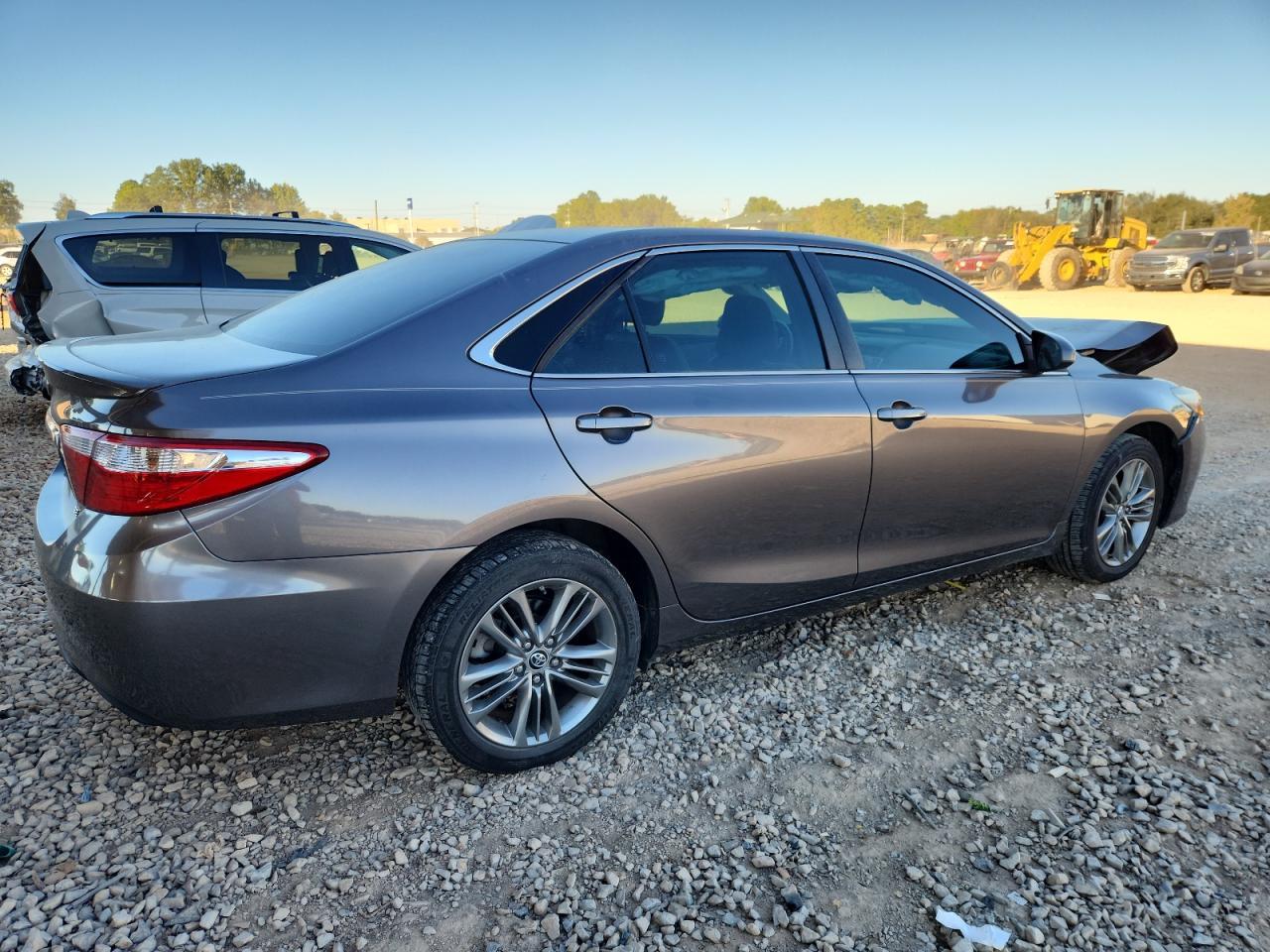 2017 Toyota Camry Le - Image 3