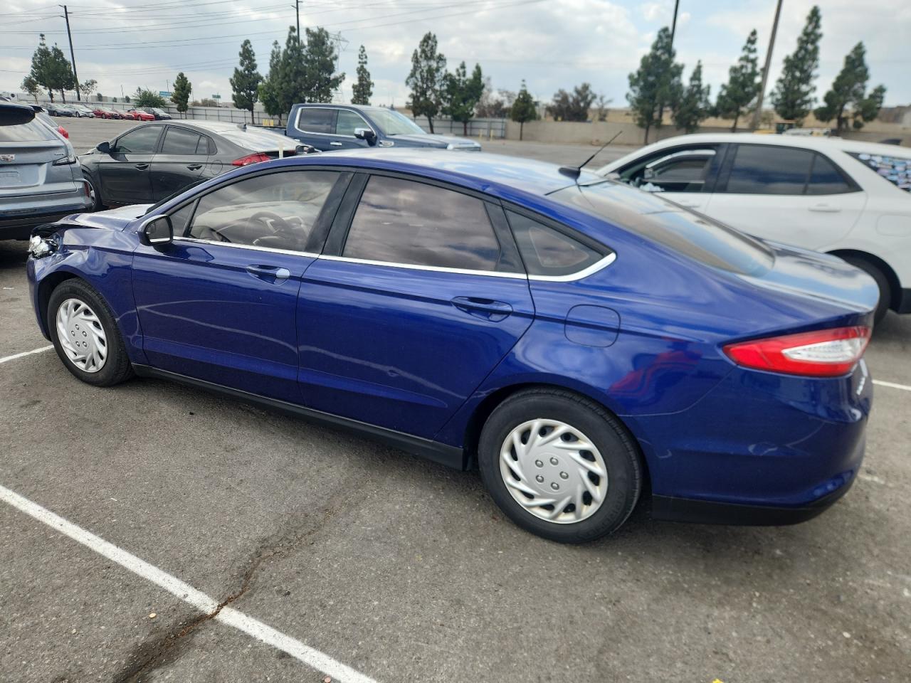 2014 Ford Fusion S - Фото 2
