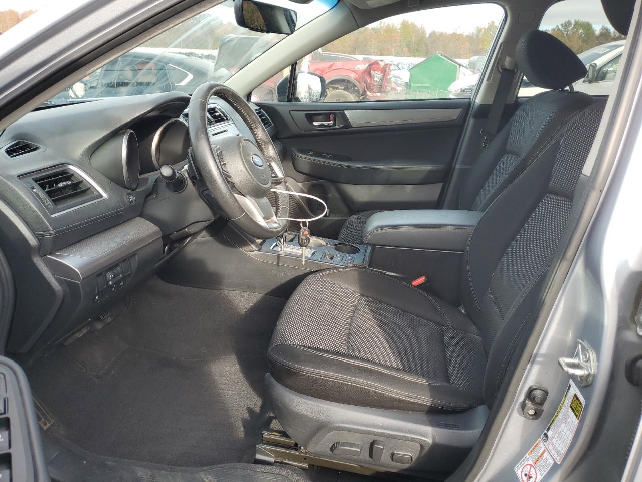 2019 Subaru Outback 2.5I Premium - Image 7