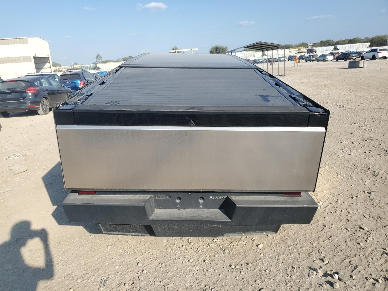 2024 Tesla Cybertruck - Фото 6