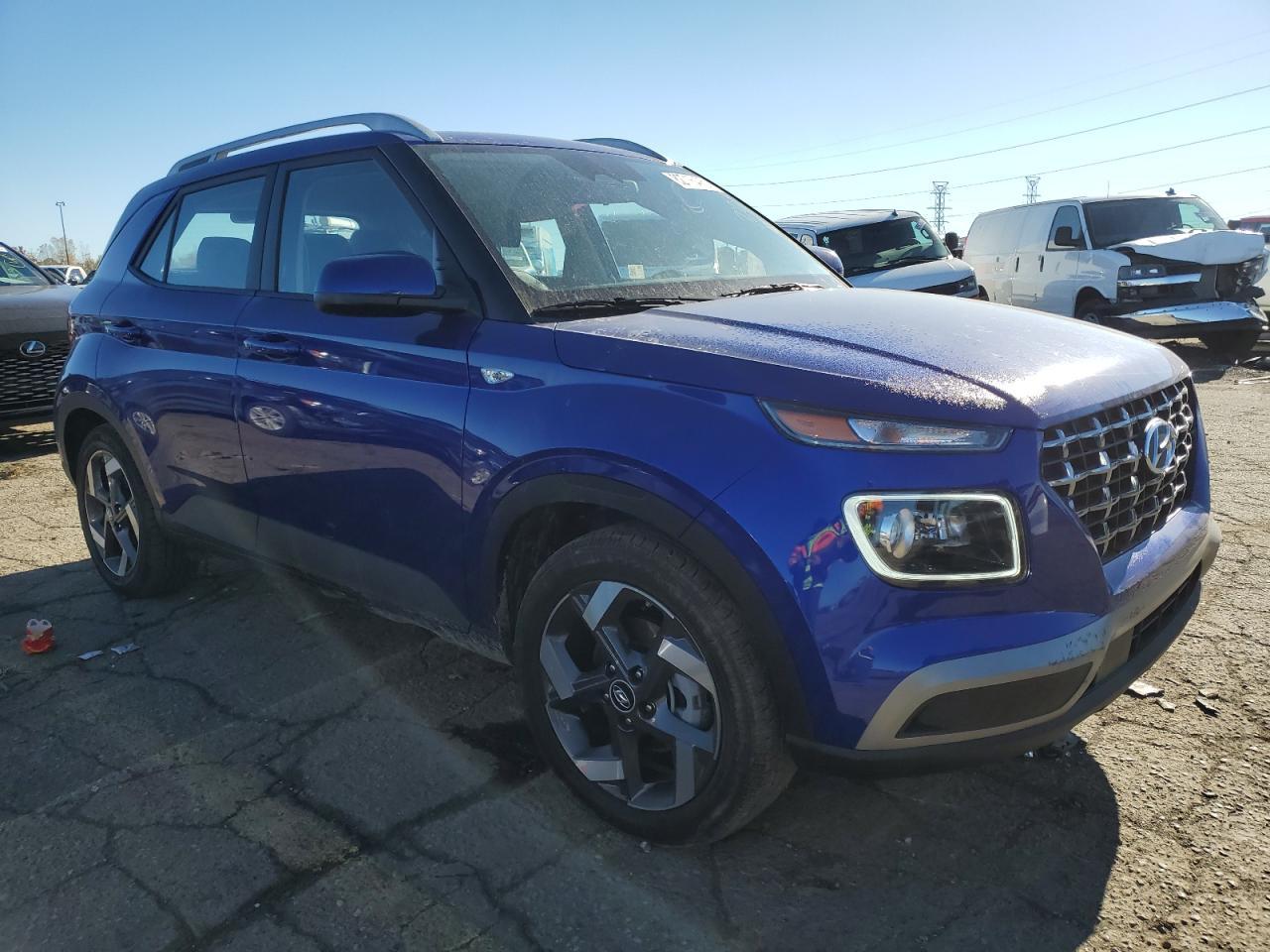 2025 Hyundai Venue Limited - Фото 4