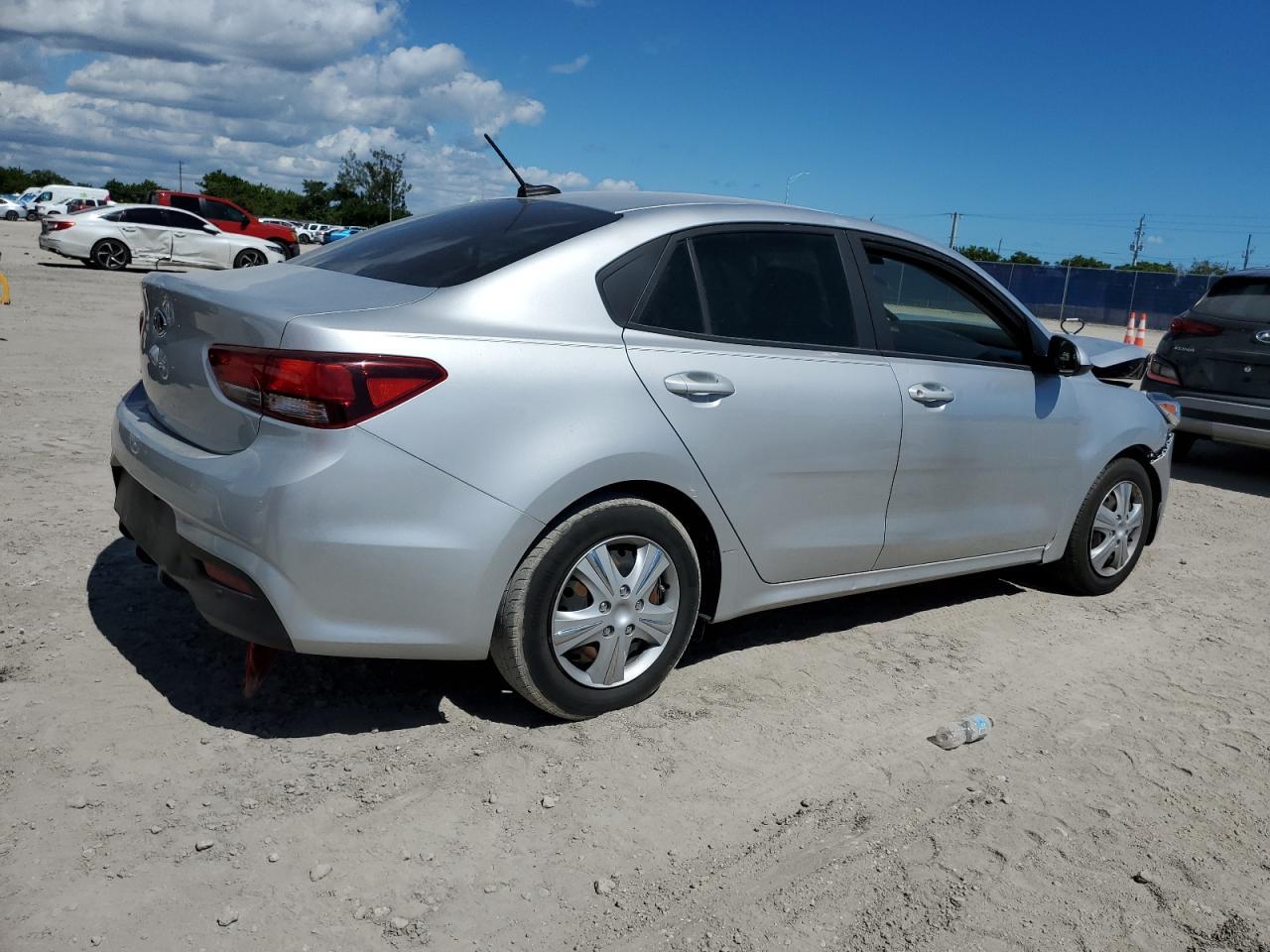 2020 Kia Rio Lx - Фото 3