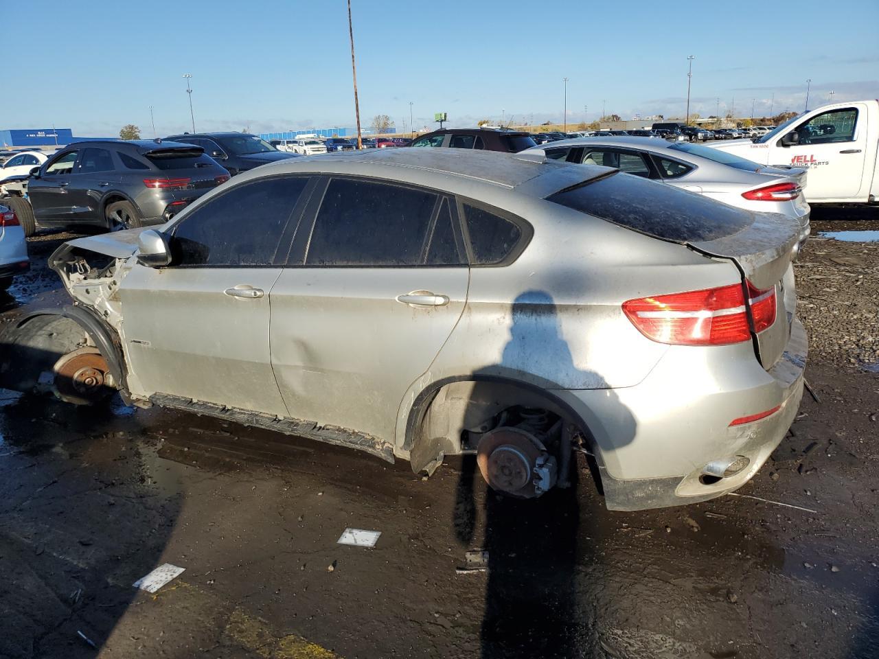 2011 BMW X6 xDrive35I - Фото 2