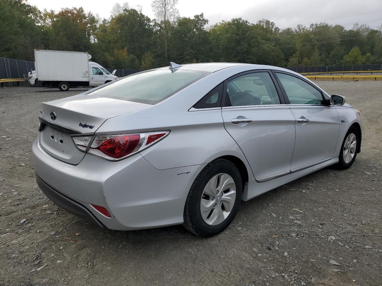 2015 Hyundai Sonata Hybrid - Фото 3