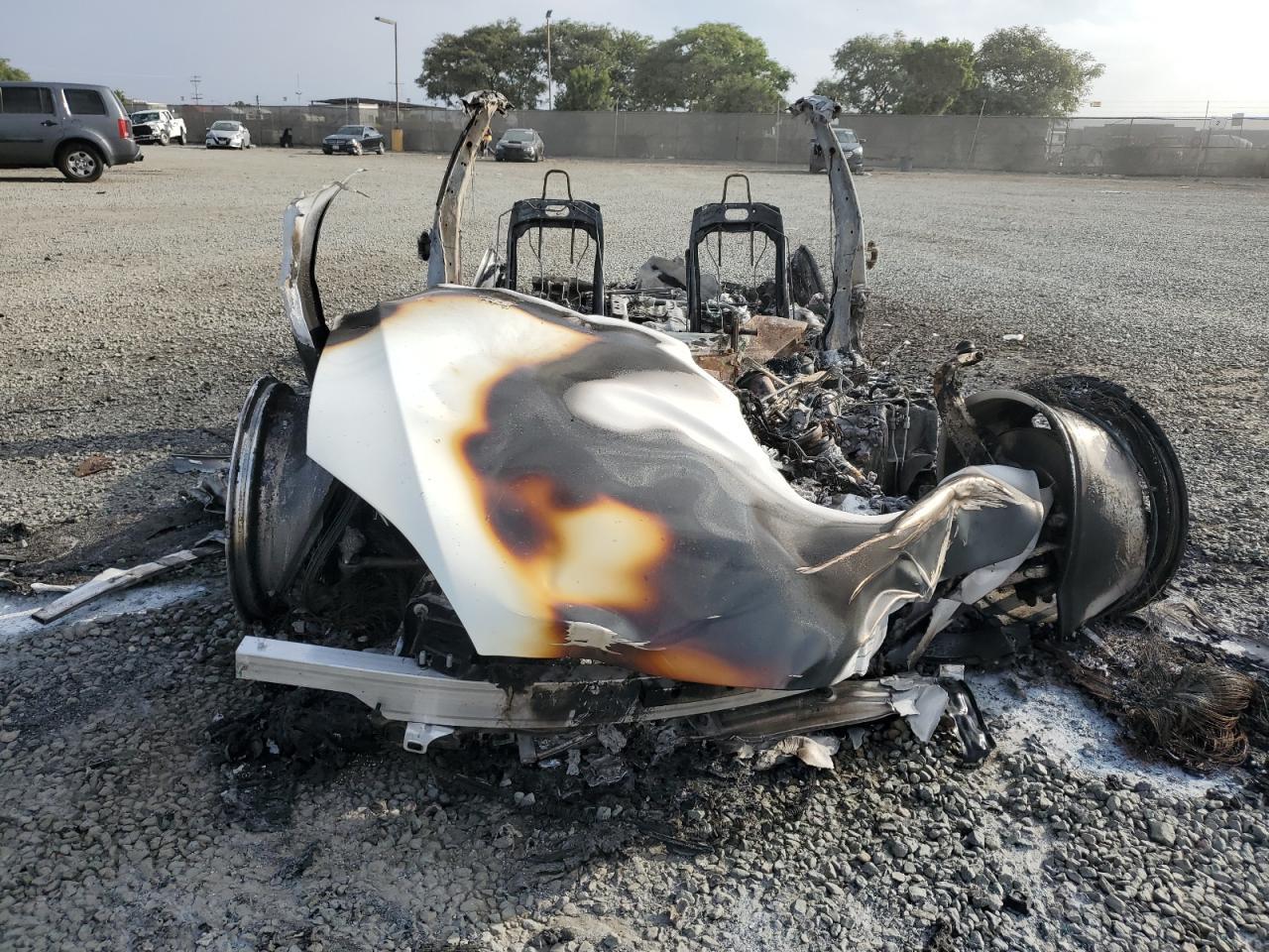 2025 Tesla Model S - Фото 5