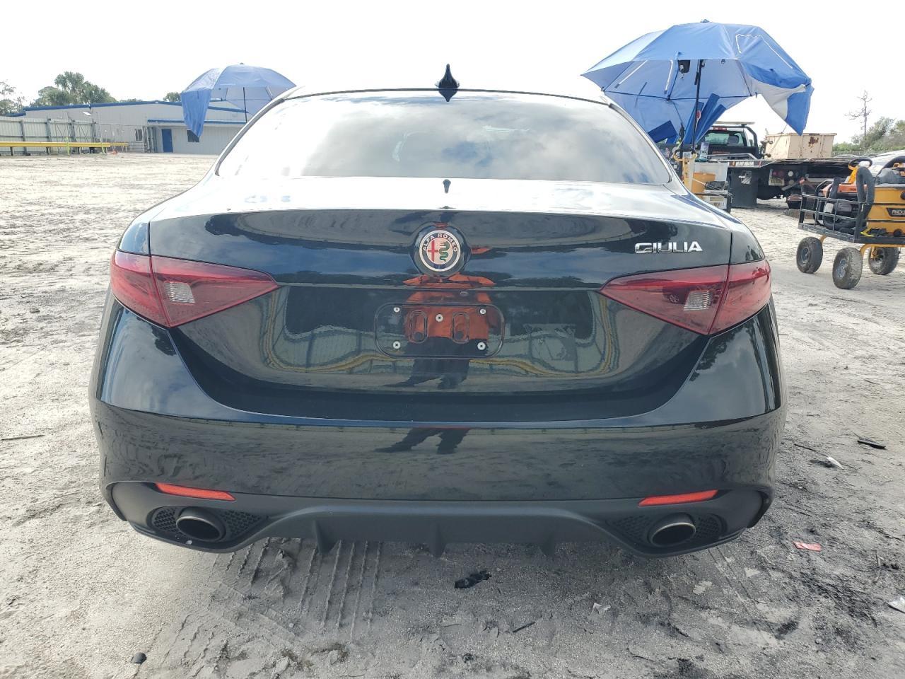 2019 Alfa Romeo Giulia - Фото 6