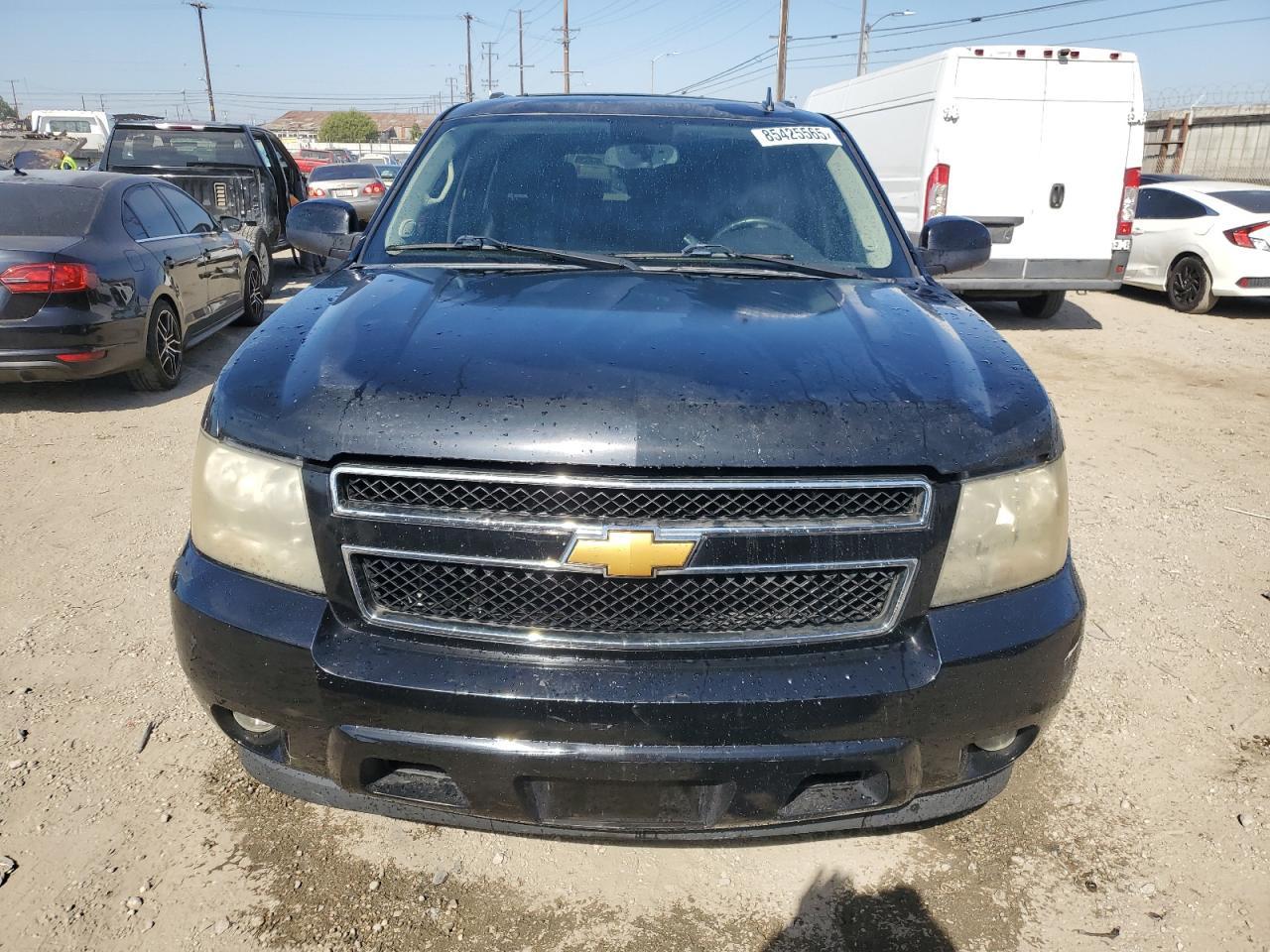 2012 Chevrolet Suburban - Image 5