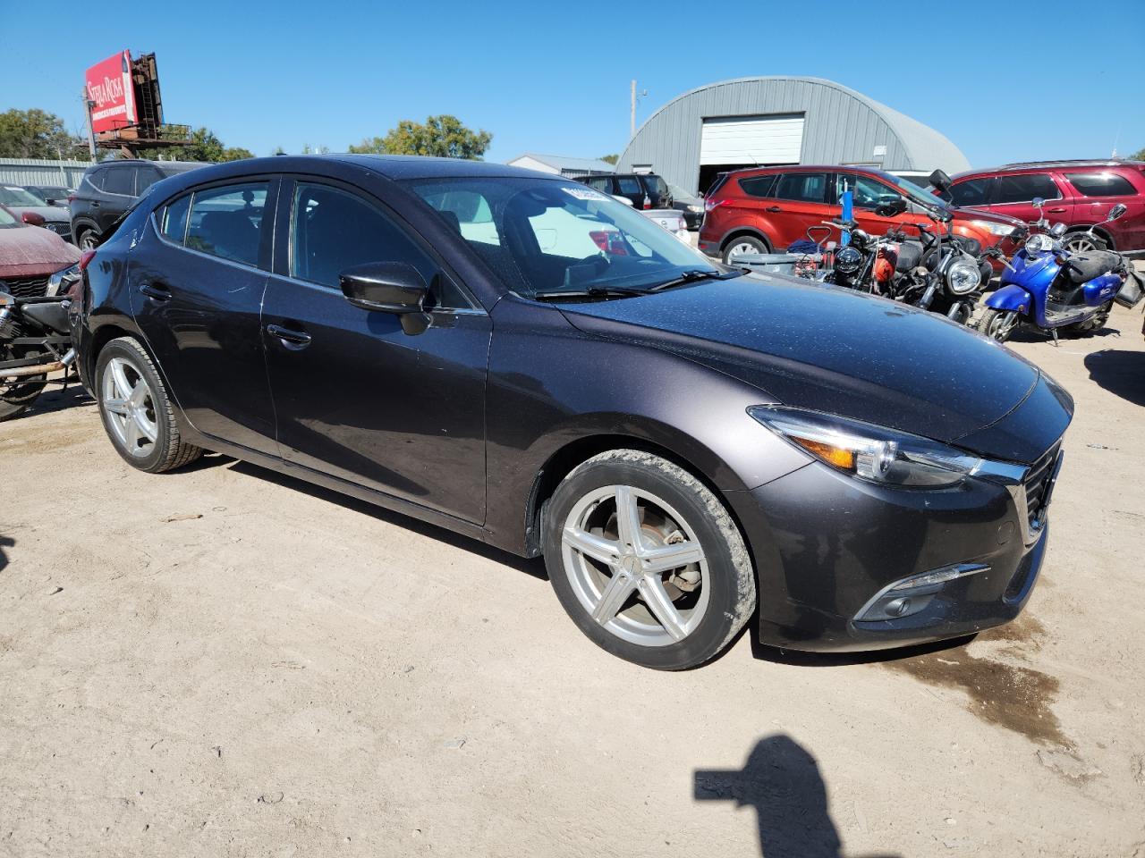 2017 Mazda 3 Grand Touring - Фото 4