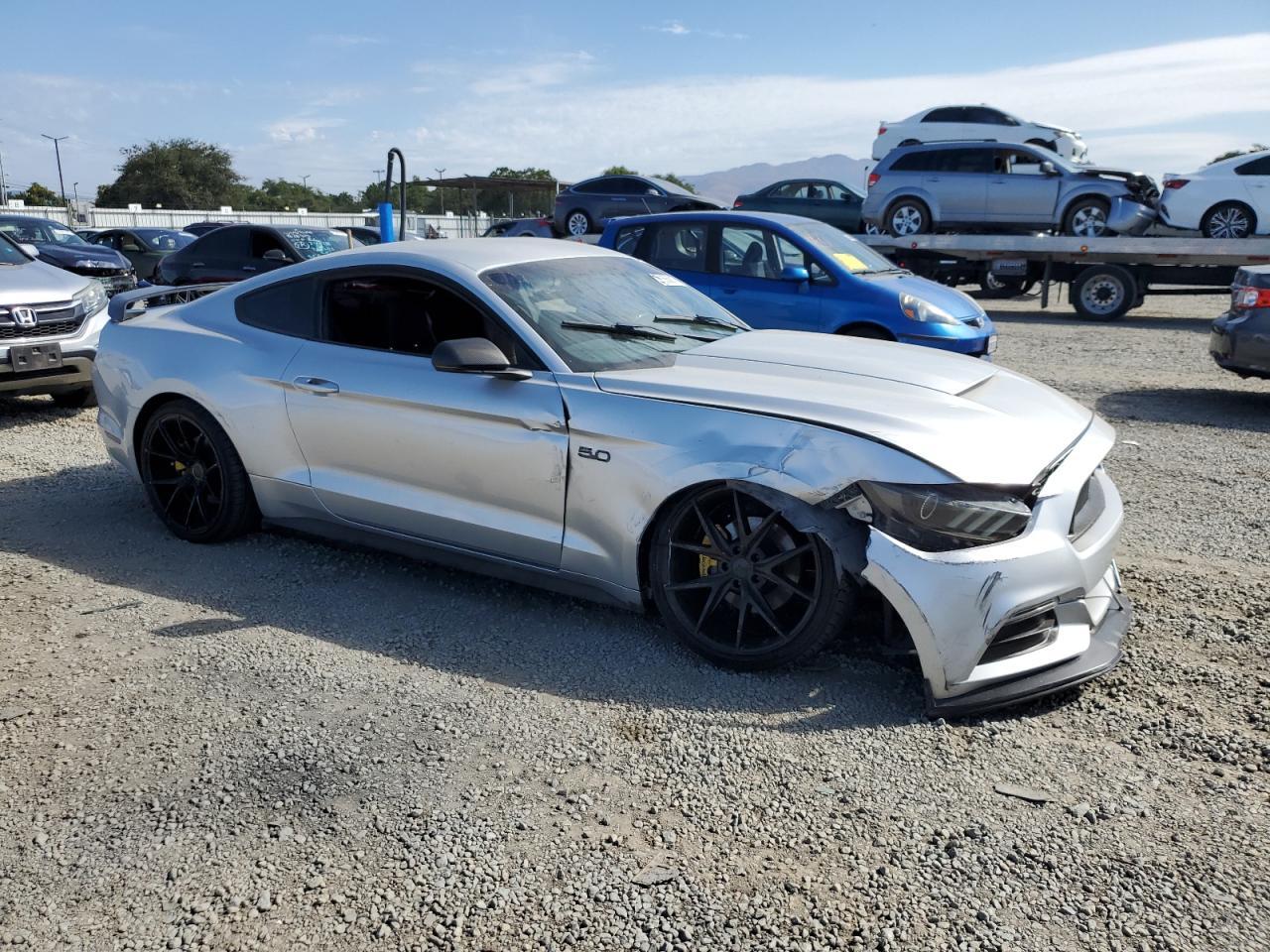 2017 Ford Mustang - Фото 4
