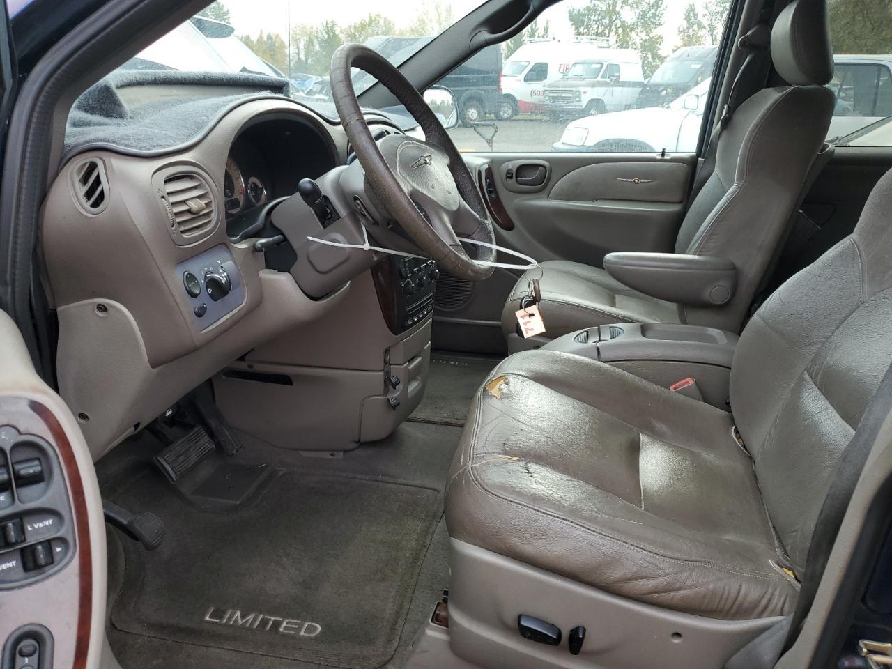 2002 Chrysler Town & Country Limited - Фото 7