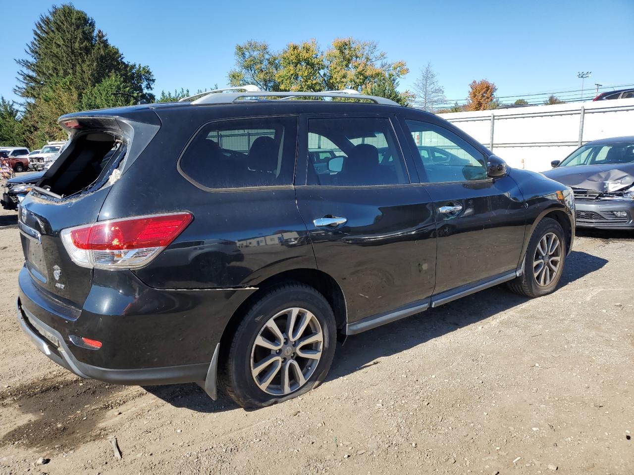 2015 Nissan Pathfinder S - Фото 3