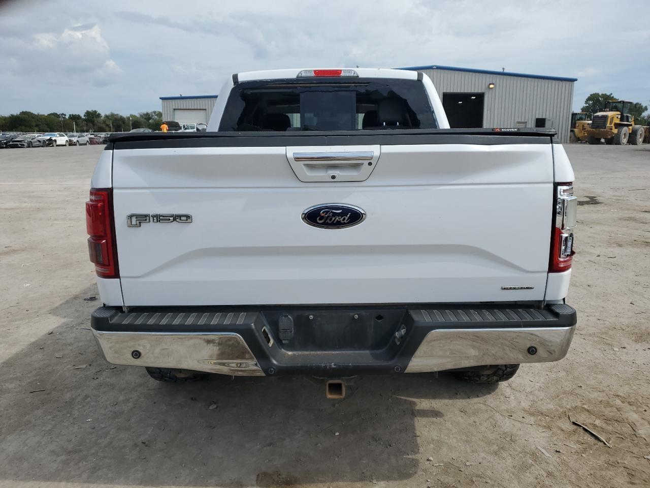 2015 Ford F150 Supercrew - Image 6