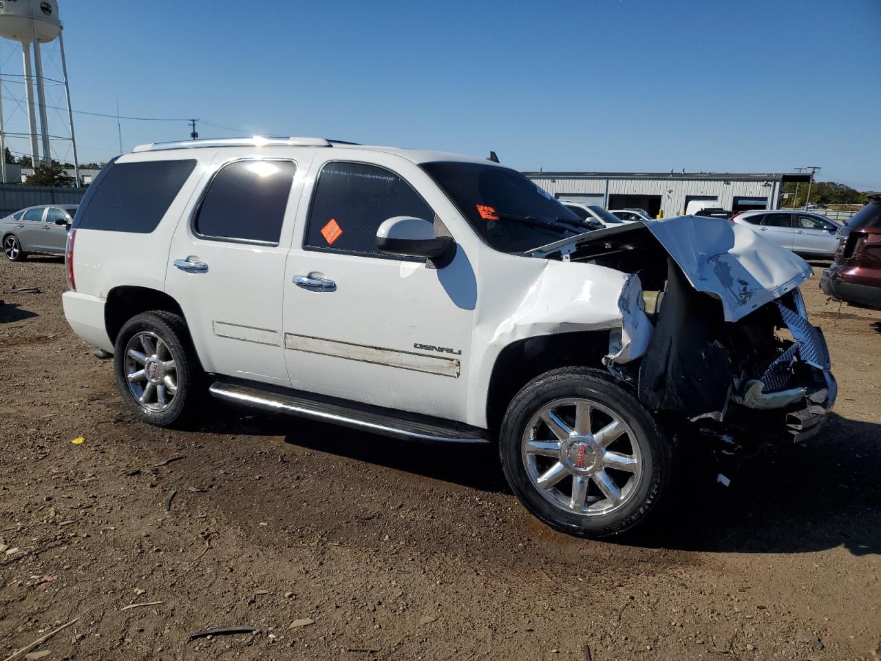 2010 GMC Yukon Denali - Image 4