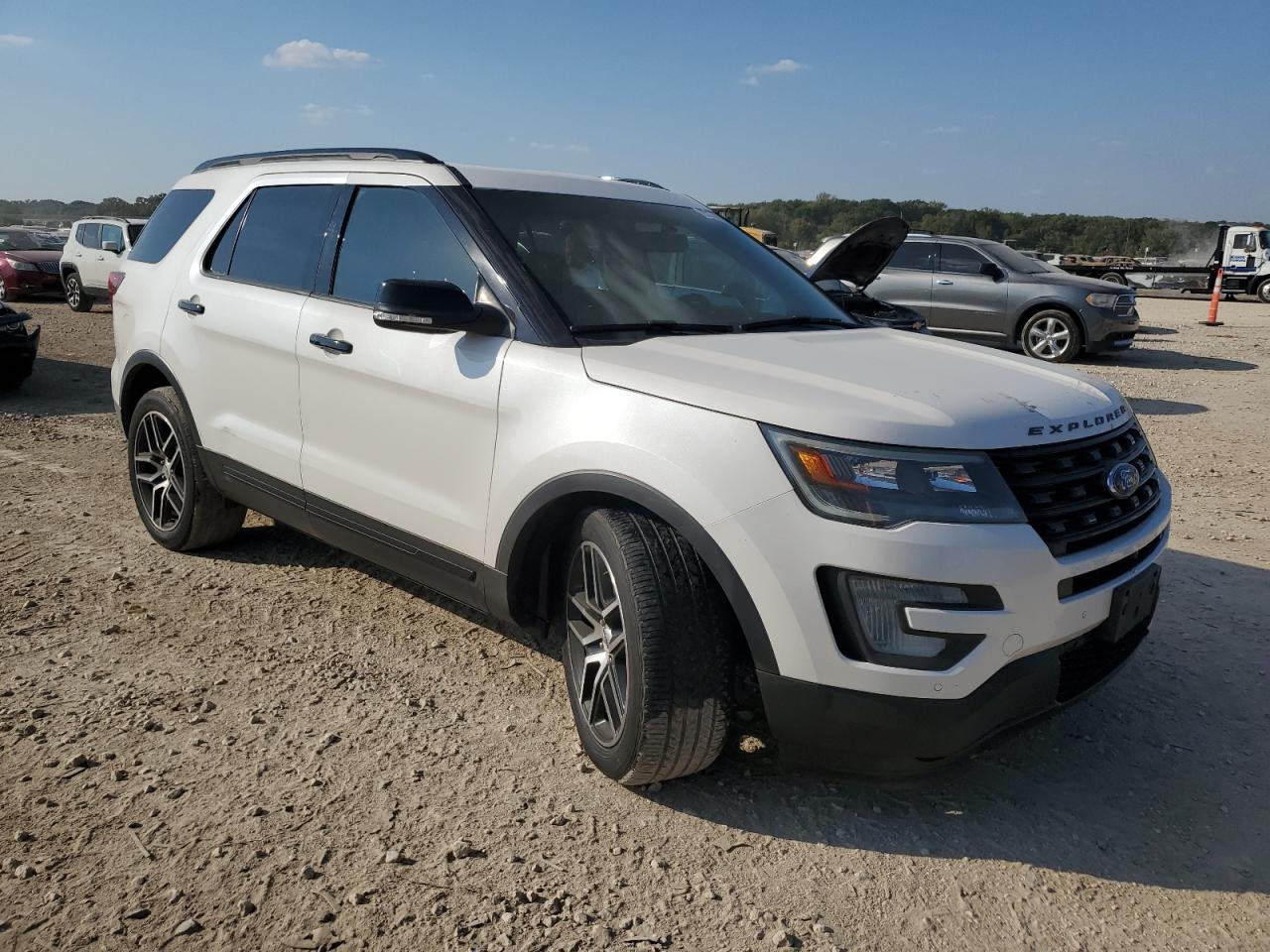 2016 Ford Explorer Sport - Image 4