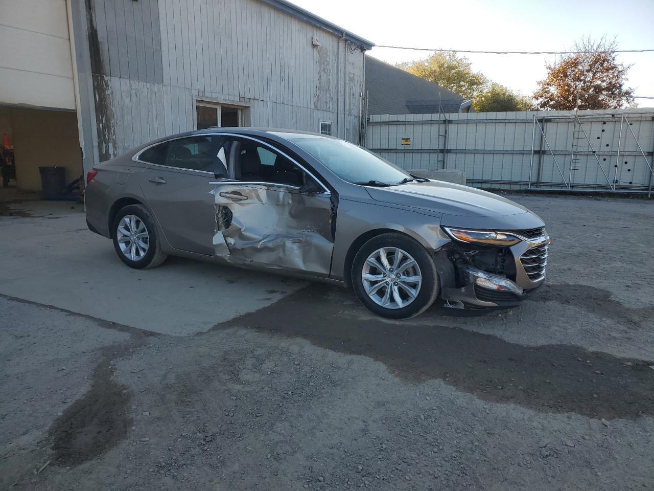 2025 Chevrolet Malibu Lt - Фото 4