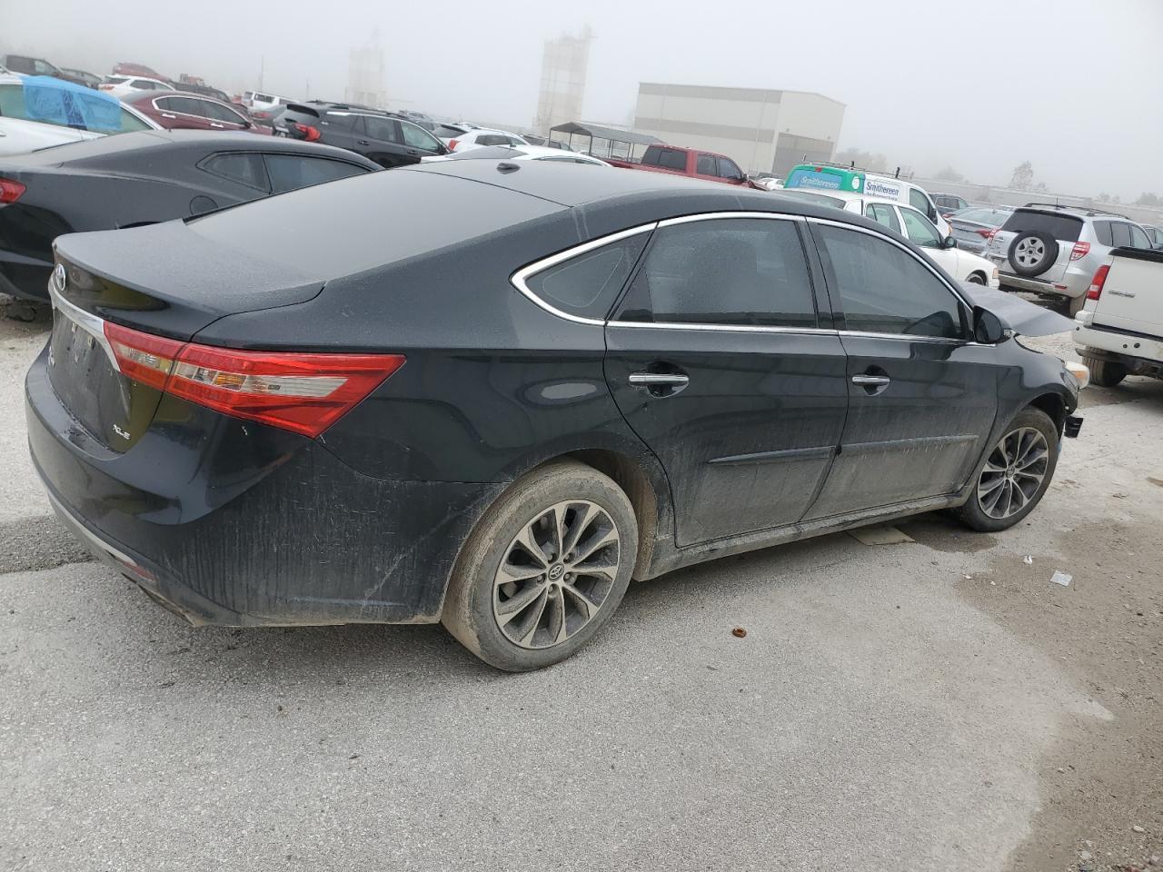 2018 Toyota Avalon Xle - Image 3
